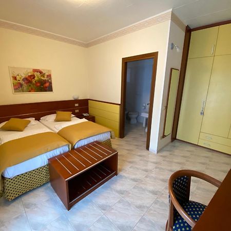 Hotel Villa Olivo Resort 3S Bardolino Zewnętrze zdjęcie