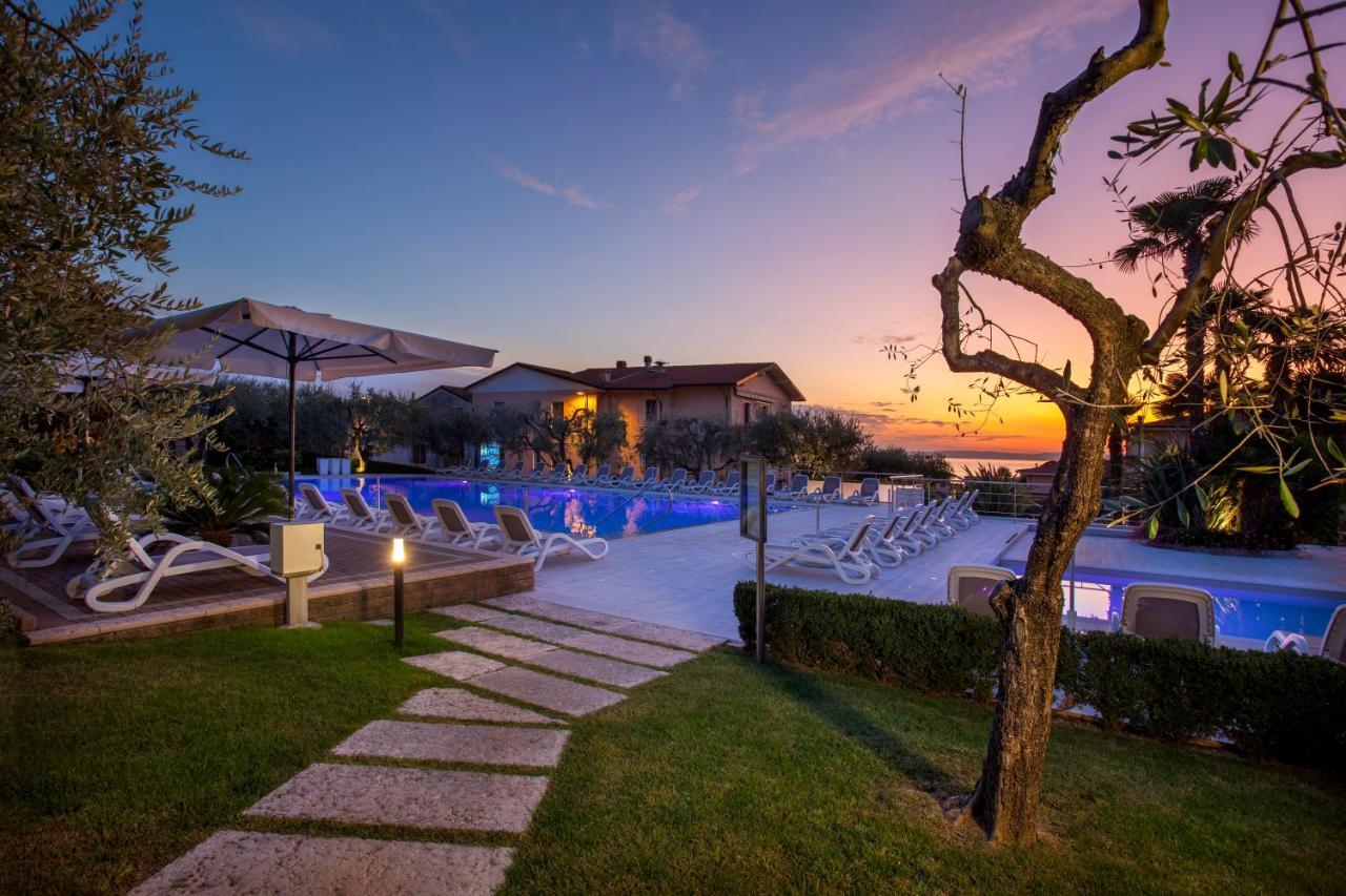 Hotel Villa Olivo Resort 3S Bardolino Zewnętrze zdjęcie